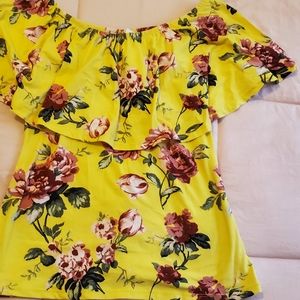 Yellow strapless top